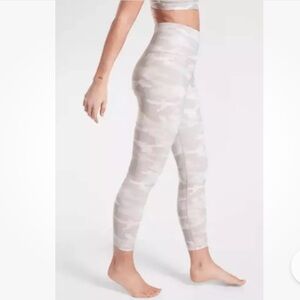 Athleta Elation‎ 7/8 tights leggings grey camo S